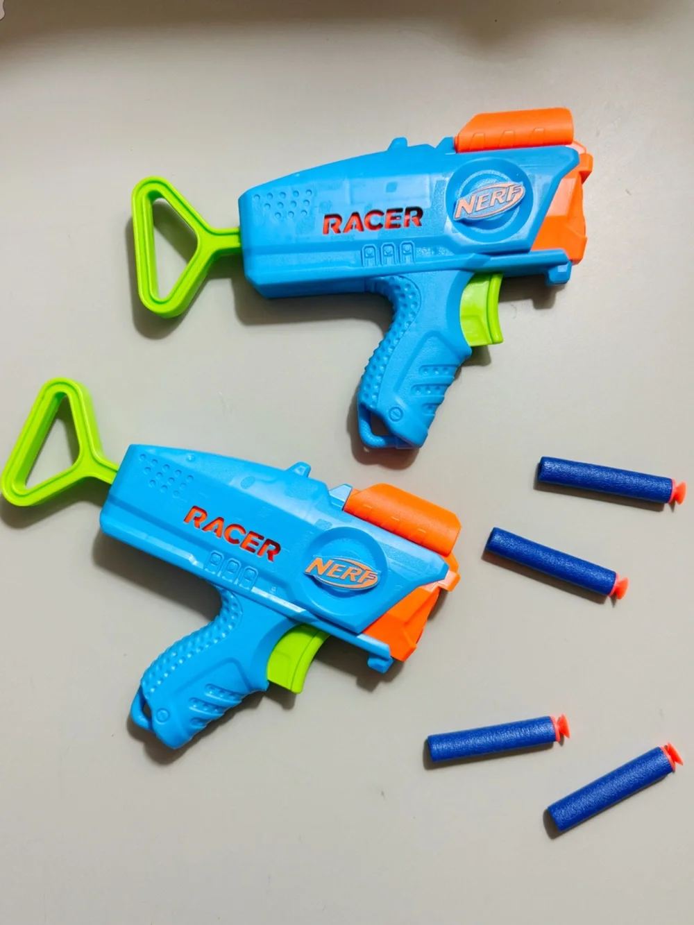 Nerf Junior Elite Racer Blaster Dart Gun set of 2 with 4 Foam Suction Darts GUC